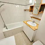 T2 Vue Degagee Proche Cannes דירה *